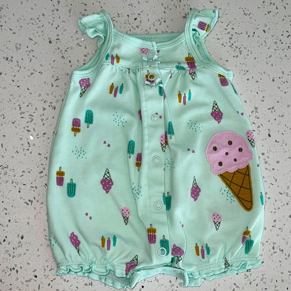 Carter’s Flutter sleeves Snap-Up Romper 0-3M